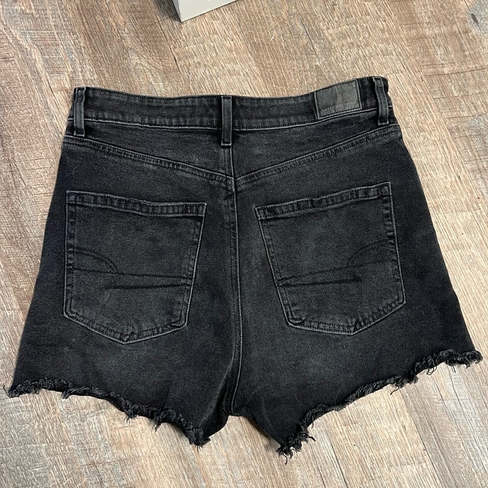 American Eagle highest rise 90s boyfriend short